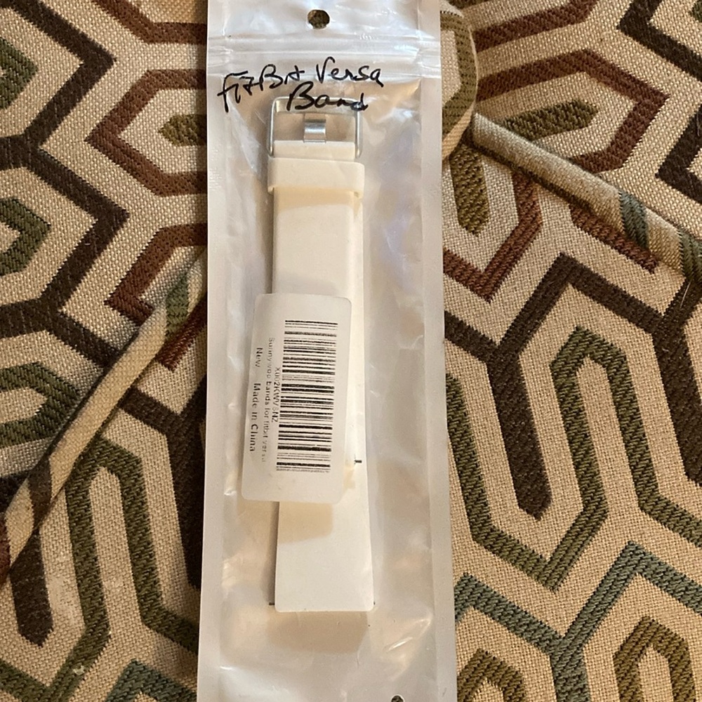 FIT BIT VERSA BAND REPLACEMENT